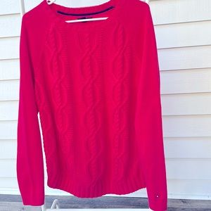 Tommy Hilfiger women’s cable-knit pink sweater. Size Medium.